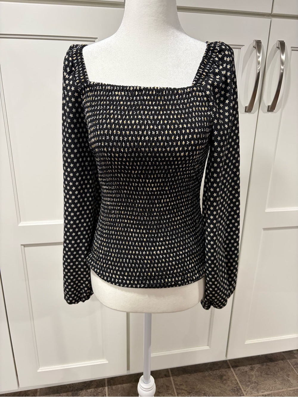 Truth Black Floral-Print Smocked Long-Sleeve Top